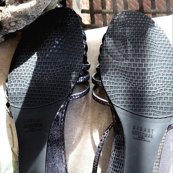Stuart Weitzman Gray Metalic Snakeskin Sandals - Picture 2 of 7
